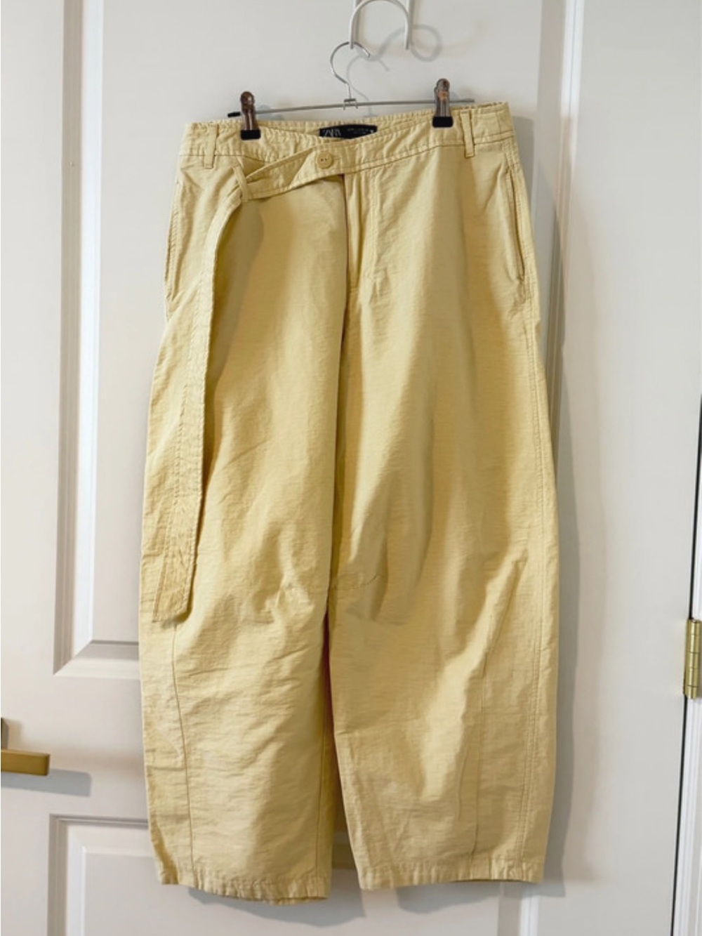 Zara barrel leg pants with asymmetric belt